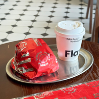 Papier d'emballage alimentaire en aluminium imperméable et résistant à la graisse, personnalisable et jetable, pour hamburgers, sandwichs et en-cas