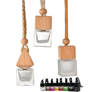 Difusor de Vidrio Transparente Cuadrado de 5 ml, Botella de Perfume para Coche con Tapas de Madera para Aromaterapia, Ambientador - Product Image 1