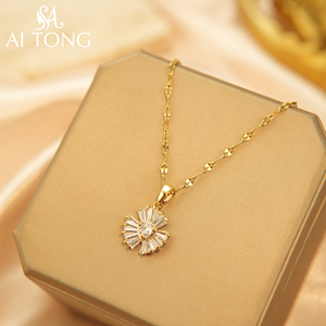 Luxe Stylish <strong>Jewelry</strong> Design 14K Gold Plated Stainless Steel Heart <strong>Leaf</strong> Zircon Pearl Fashion <strong>Jewelry</strong> Necklaces for Dinner Party - Product Image 6