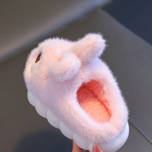 Chaussons en coton à semelle épaisse confortables pour femmes, chaussons en fourrure tendance pour filles, doux, antidérapants, mignons, chauds, en peluche, pour la maison - Product Image 4