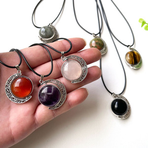 Collana con Ciondolo in Cristallo Naturale di Quarzo, Pietre Curative, Tema Amore, Tendenza Moda, Forma Cabochon - Product Image 3