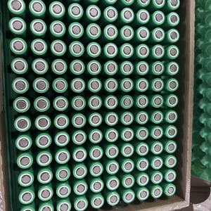 Inventario puntual INR21700 50S 3,7 V 5000mAh 45A Batería de iones de litio recargable cilíndrica de corriente LiNiMnCoO2 Cátodo 800 ciclos - Product Image 5