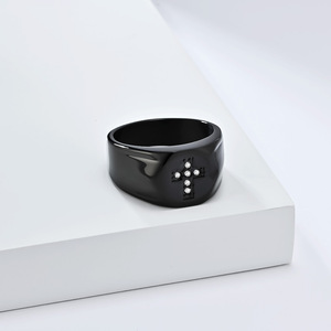 Bague croix en acier inoxydable avec pavé de diamants, bijoux de mode pour homme, bague pour l'index, options de couleurs or, noir, argent - Product Image 3