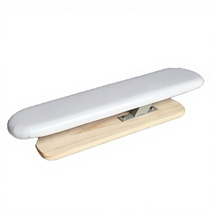 Planche à repasser en bois massif naturel avec design sculpté, recouverte de tissu en coton et housse de planche à repasser - Product Image 4