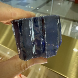 0,5 kg de pierres précieuses en zircone cubique bleu tanzanite non taillées pour la fabrication de bijoux - Product Image 3