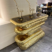 Table console de luxe, design moderne, sculpturale, table d'entrée en laiton doré pour villa et manoir, décoration intérieure