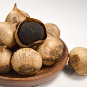 Bulbes d'assaisonnement à l'<span class=keywords><strong>ail</strong></span> <span class=keywords><strong>noir</strong></span> entier Gousses d'<span class=keywords><strong>ail</strong></span> <span class=keywords><strong>noir</strong></span> à peler facilement Pâte d'<span class=keywords><strong>ail</strong></span> <span class=keywords><strong>noir</strong></span> entièrement naturelle Snack biologique sain - Product Image 2
