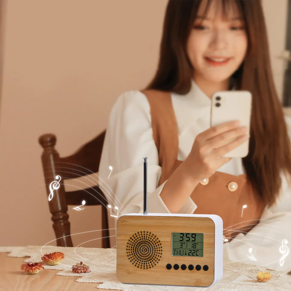 Wohnkultur FM Radio Bambus uhr Neues Design Schreibtisch Tischuhren  Multifunktion datum Temperatur Zeit Digitaler Wecker| Alibaba.com