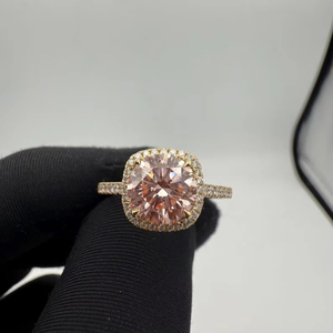 แหวนแต่งงาน/หมั้น วินเทจ สำหรับผู้หญิง ทองคำ 14K สีเหลือง ประดับเพชรทรงกลม 5 กะรัต ระดับ VVS2 สีชมพู หรูหรา ผลิตในห้องปฏิบัติการ พร้อมใบรับรอง IGI ชุบโรเดียม - Product Image 1