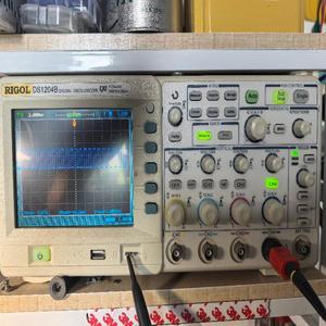 DS1204B ออสซิลโลสโคปแบบดิจิตอล pouyuan-สี่ช่อง200 MHz 2 GSA/S - Product Image 1