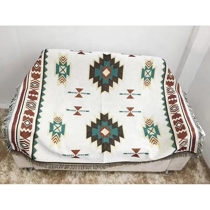 High Quality Outdoor Lightweight Jaqaurd Woven Printing Throw Blanket Portable Cotton Woven Throw Woven Blanket For Picnic