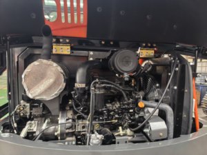 Nouvelle mini-excavatrice chenillée chinoise de 5 à 6 tonnes avec moteur Yanmar d'origine, norme d'émission EPA Tier 4 Euro 5, petite pelleuse - Product Image 4