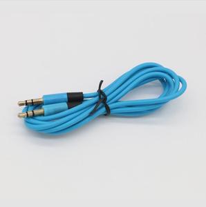 1.2m de longueur plaqué or connecteur tête métallique coloré Aux câble de <span class=keywords><strong>voiture</strong></span> 3.5mm Jack Aux 3 pôles Audio câble <span class=keywords><strong>auxiliaire</strong></span> - Product Image 3