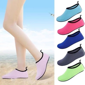 Zapatos deportivos de moda Sandalias de playa Zapatos de surf Zapatos planos Buceo Descalzo Secado rápido para nadar Surf Yoga Ejercicio - Product Image 1