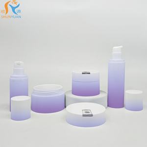 ขวดไฮโดรซอลแบบไหล่แบ<span class=keywords><strong>น</strong></span> 50/100 กรัม 30/50 มล. สำหรับ<span class=keywords><strong>โลชั่น</strong></span>เครื่องสำอางและน้ำยาล้างเครื่องสำอาง ขวดปั๊มสุญญากาศพลาสติก PP พร้อมสีตามสั่ง - Product Image 4