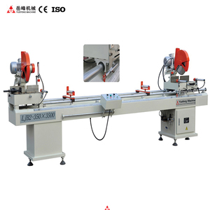 Scie à onglets double pour profilés aluminium, coupe de 45 à 90 degrés avec alimentation oscillante, système de commande pneumatique, moteur à économie d'énergie - Product Image 1