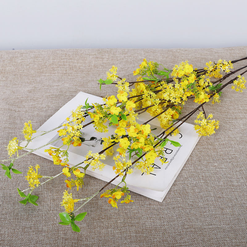 สีเหลือง