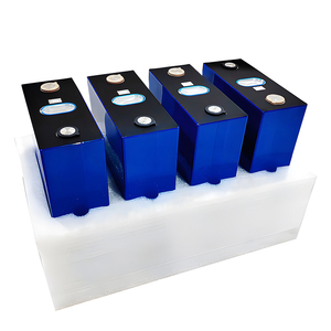 Cellule de batterie <span class=keywords><strong>4000</strong></span> à cycle profond de qualité Na 3.0V 3V 12V 24V 48V 100ah 200ah 210ah Batteries sodium-ion Cellule de batterie sodium-ion 3.1V - Product Image 2