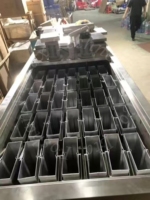 2 tonnes par jour 20 pièces une fois 50kg de capacité de poids Machine de fabrication de grands blocs de briques industriels