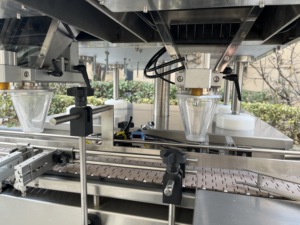 Machine de comptage et de remplissage de bouteilles automatique, haute précision, écologique, pour ligne de production de comprimés et de capsules (2400-3000 pièces/h) - Product Image 3