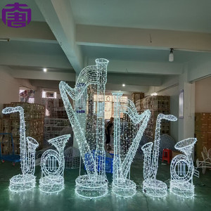 Luces Decorativas con Forma de Saxofón y Trompeta para Calles Comerciales, Hoteles, Plazas y Eventos Navideños - Product Image 3