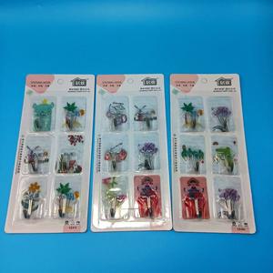 Paquete de 6 ganchos adhesivos absorbentes con forma de flor para vendedores ambulantes, supermercados, venta al por mayor, puertas de cocina y percheros (no - Product Image 1