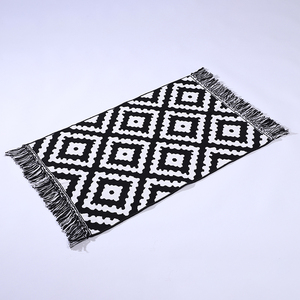<span class=keywords><strong>Tappeto</strong></span> da <span class=keywords><strong>Bagno</strong></span> Stile Boho, 100% Tessuto, Stampa Geometrica Nera con Animali, Reversibile, in Cotone con Nappe, Realizzato a Macchina - Product Image 6