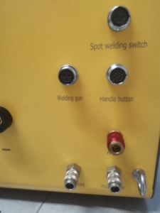 Fuente de Alimentación de Control Integrado para Cabezales de Soldadura Orbital Encapsulados con Interfaz de Cambio de Idioma Múltiple - Product Image 1