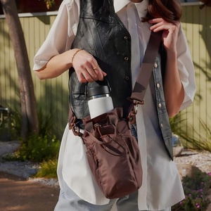 Waterproof Crossbody Sling Dog <b>Walking</b> Magnetic <b>Water</b> <b>Bottle</b> Carrier Bag Wholesale Insulated 40oz Polyester Drink <b>Bottle</b> <b>Holder</b> - Product Image 1