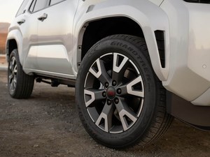 Autos Usados Baratos de China en Stock, <span class=keywords><strong>Toyota</strong></span> 4Runner TRD Sport 2025 Importado, SUV Todoterreno con Volante a la Izquierda, Venta al Por Mayor, Exportación Global - Product Image 4