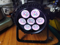 Projecteur PAR LED 6-en-1 7 LED 140W IP65 extérieur étanche RGBCLA avec contrôle DMX512 et PowerCON True1 pour éclairage de scène Ra93