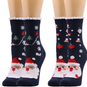 Chaussettes de Noël pour femmes, mi-mollet, en polaire duveteuse, doublées de fourrure, chaudes, pour l'hiver, avec motifs de Père Noël, rennes et flocons de neige - Product Image 5