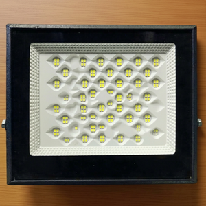ไฟสปอร์ตไลท์ LED 50W IP67 ตัวเรือนอะลูมิเนียม CRI85 มุมลำแสง 120 องศา สำหรับใช้งานในสวน ได้รับมาตรฐาน CE ประสิทธิภาพสูง รับประกัน 2 ปี - Product Image 1