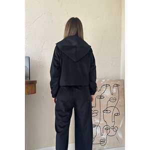 Elegante Conjunto de Traje de Terciopelo Negro para Mujer, 100% Poliéster, Transpirable, Ligero, Ropa de Moda - Product Image 1