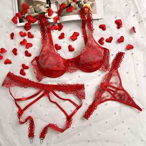 Conjunto de Lencería Sexy de 3 Piezas con Tirantes Rojos para el Día de San Valentín, Malla Transparente con Bordado de Encaje, Liguero, Ecológico - Product Image 4