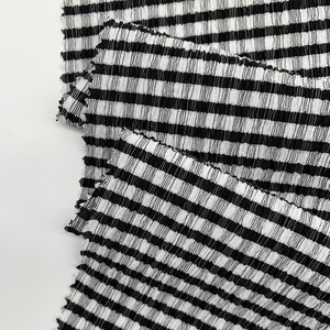 Tela <span class=keywords><strong>de</strong></span> Punto Elástica a <span class=keywords><strong>Cuadros</strong></span> Blancos y Negros, Crepé <span class=keywords><strong>de</strong></span> Poliéster y Elastano para Vestidos y Blusas <span class=keywords><strong>de</strong></span> Moda Rápida - Product Image 4