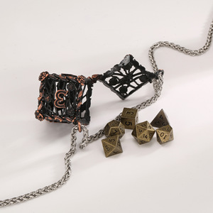 จี้โลหะทองแดงทรงลูกเต๋าขนาดเล็กทรงดอกกุหลาบ6คม COC cthulu เกมกระดานวิ่ง DND ddragon DND สำหรับ RPG larp - Product Image 1