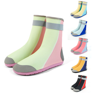 Nuevo High Top Swim Wading Sneaker Fitness Surf Niños Niñas Playa Zapatos de agua descalzos Calcetines de buceo de secado rápido Aqua Shoe - Product Image 2