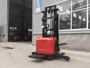 Chariot élévateur à fourches électrique, capacité 1,5-2 tonnes, pneus en polyuréthane pour intérieur/extérieur, transpalette électrique à conducteur debout, certifié CE - Product Image 6
