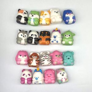 Caja Sorpresa Personalizada con Lindos Squishies de Cabeza de Caballo de Dibujos Animados, Mini Juguetes de PU de Rebote Lento para Aliviar el Estrés - Product Image 3