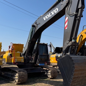 Excavatrice Volvo EC300 d'occasion, économique en carburant, prix avantageux, 30 tonnes, excavatrice hydraulique sur chenilles, à vendre - Product Image 5