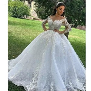 Robe de mariée personnalisée illusion à manches longues, avec fleurs et dentelle, style <span class=keywords><strong>princesse</strong></span>, grandes tailles - Product Image 1