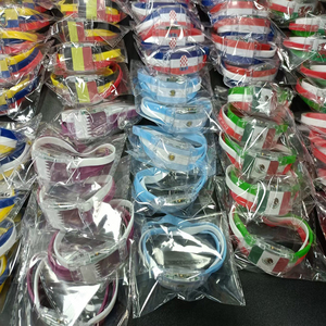 2025 personnalisé LED Bracelet Pays Drapeau Personnalisation Réglable Silicone Clignotant LED Bracelets - Product Image 4