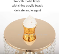 Plateau de présentation de gâteaux en cristal de luxe, support rond pour cupcakes, doré avec perles acryliques suspendues, plateau de présentation sur piédestal pour table de mariage