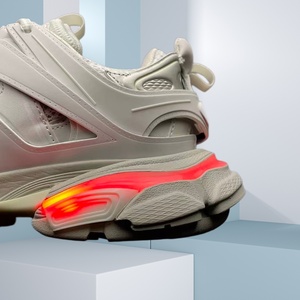 Men's Thick Soled Breathable Retro Walking Sports Shoes Cushioned Designer LED Equipped Fashionable Evergreen Anti-Slip - Product Image 4