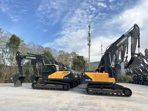 Excavatrice sur chenilles Hyundai 215VS d'occasion de 20 tonnes en excellent état avec moteur Cummins et équipement de construction à vendre - Product Image 3