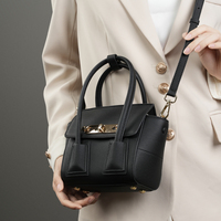 OEM/ODM Fabricant Sac à main pour femme Designer Cuir Véritable Femme Simple Mignon Sac d'Épaule Seau pour Travail Quotidien