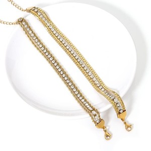 Brazalete de Moda con Incrustaciones de Circonio, Tres Capas, Acero de Titanio Electrochapado en 18k, Joyería para Fiesta - Product Image 1