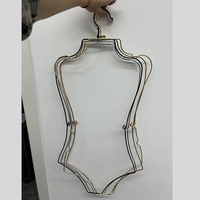 Jupe de cintre pour sous-vêtements en or pour dames cintre de jupe de bikini en métal alimentaire cintres de maillot de bain en fil métallique pour affichage