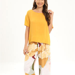 Ensemble de pyjama en satin à imprimé floral romantique pour femmes, col en V, fermeture à cordon, respirant, séchage rapide, printemps, été, automne, extérieur - Product Image 2